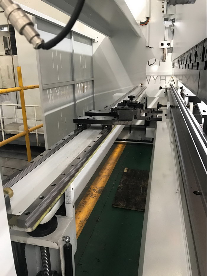 cnc back gauge.jpg