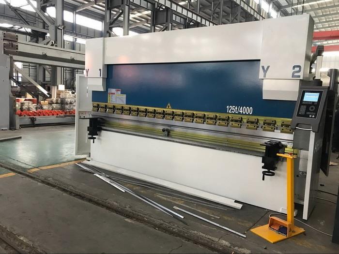 YAWEI AHYW PBH 125T4M 5 AXIS CNC PRESS BRAKE DELEM DA52S CONTROLLER MADE IN CHINA FACTORY