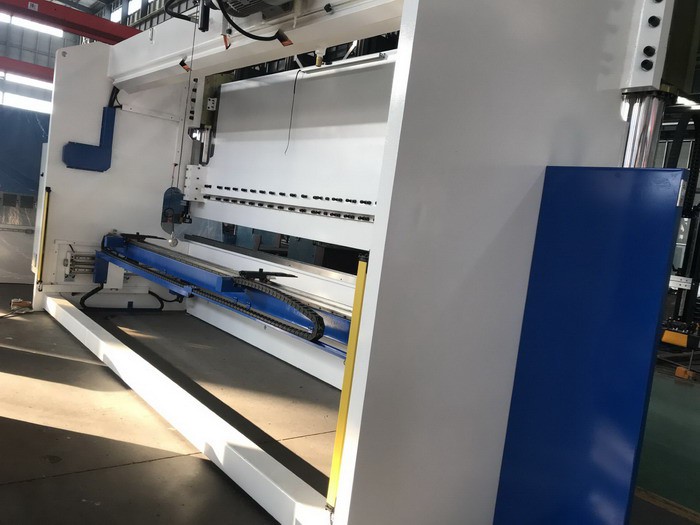 Italy made ES A S675W 6 axis cnc press brakes china ahyw yawei supplier