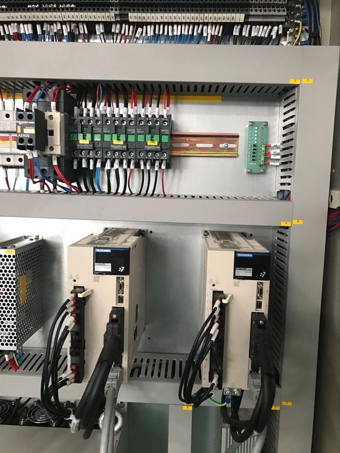 Yaskawa servo motor and drive for Yawei cnc synchro brakepress 4 axis