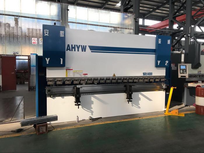 AHYW Yawei 160T4M CNC Pressbrakes 4 Axis