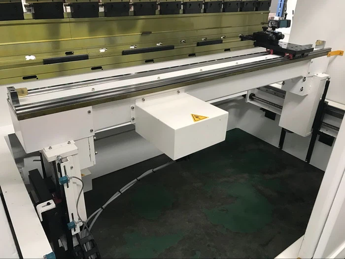 AHYW Yawei X&R 2 axsi auto brake press back gauges