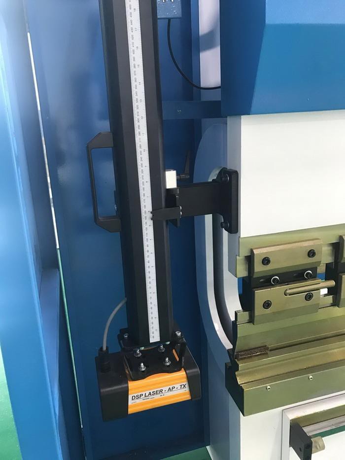 Italy DSP laser guarding MCS safety controller CE Synchro press brake 4 axis 3m metal bending