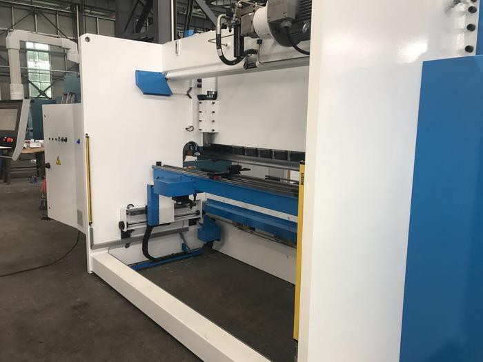 Italy ESA S640 Graphical full touch screen 4 axis cnc press brake 3m 160T metal bending machines DSP MCS