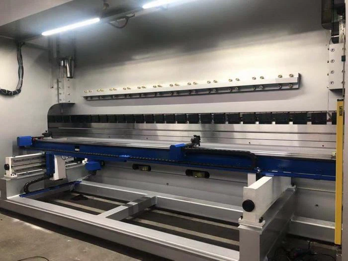 China Yawei 6M160T CNC Bending Machines 4 Axis DA58T