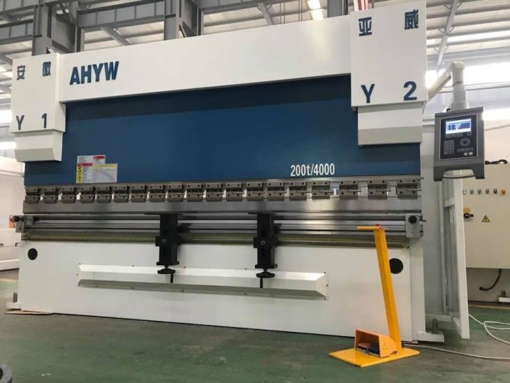 200T4M Yawei cnc synchro press brake 4 axis DA52S china SHYW manufactures