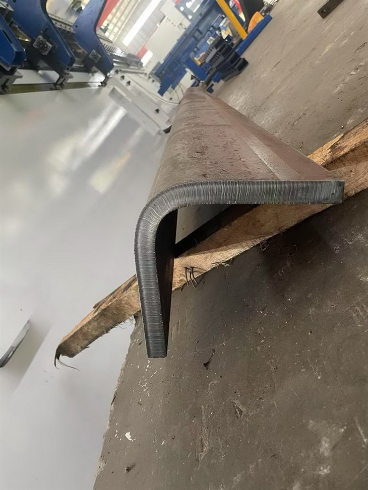 AHYW YAWEI CHINA MANUFATURE 25mm thick material bending machine 6m pressing supplier factory